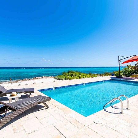 Thatch Hill - Renovated Beach House With Pool, Short Walk To The Rum Point Club Driftwood Village Exteriör bild