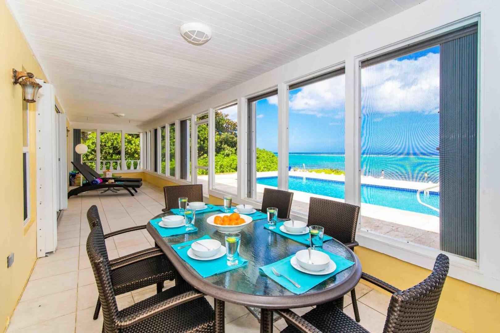 Thatch Hill - Renovated Beach House With Pool, Short Walk To The Rum Point Club Driftwood Village Exteriör bild